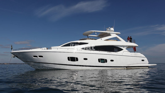 Sunseeker 88 Yacht