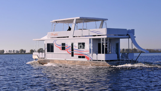 Thoroughbred Houseboats 15' х 51'