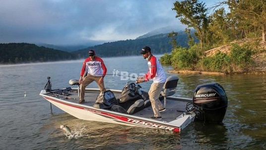 Tracker Pro Team 195 TXW 40th Anniv