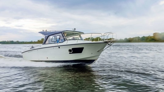 Velvette Cabin 23 Active Sedan