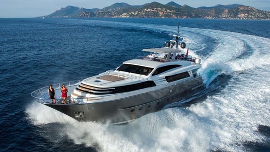 Wim van der Valk Raised Pilothouse 27.21