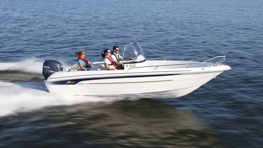 Yamarin 61 Center Console
