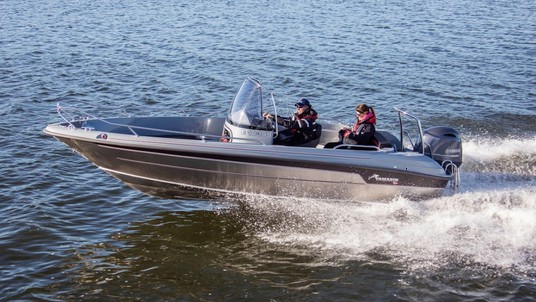 Yamarin Cross 61 Center Console