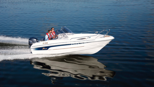 Yamarin 50 Twin Console