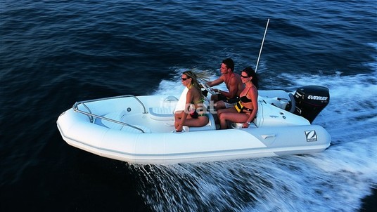 Zodiac Yachtline 380