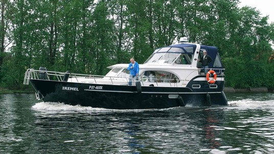 Судостроительная компания «Ушаковские Верфи» RESPECT 1300 AK