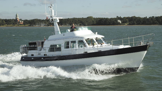 Hardy Marine 42 Commodore
