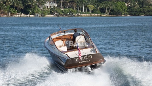 Hinckley Runabout 34