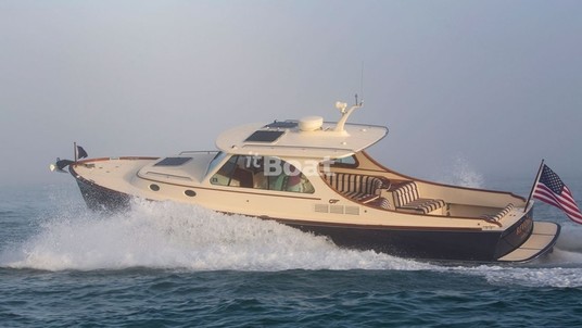 Hinckley Picnic Boat 34