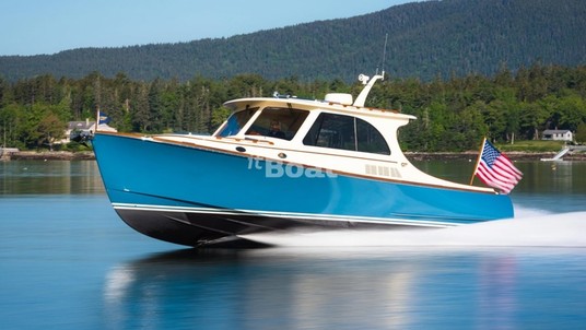 Hinckley Picnic Boat 40