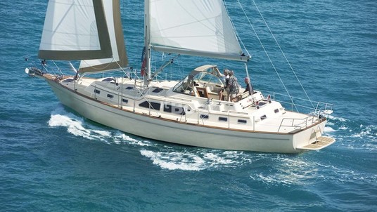 Island Packet Yachts IP 495