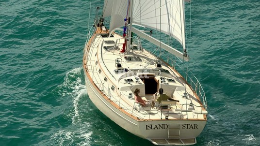 Island Packet Yachts IP 490