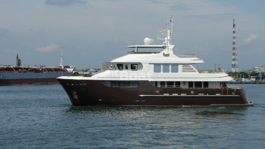 Jade Yachts 90