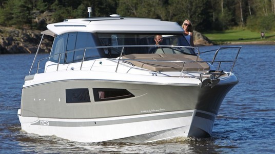 Jeanneau NC 9