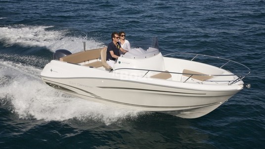 Jeanneau Cap Camarat 6.5 CC Serie 2