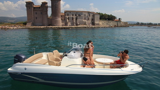 Jeanneau Cap Camarat 6.5 CC