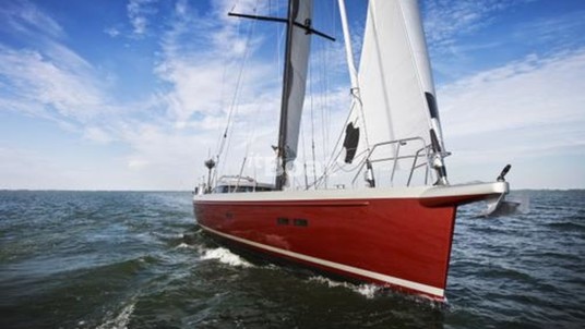 KM Yachtbuilders 69 Axonite