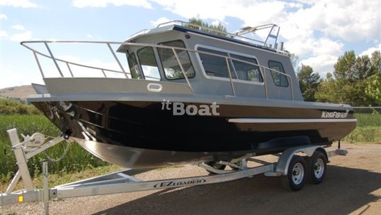 KingFisher 2425 Offshore