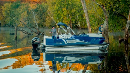 Larson 2400 Escape RT Twin FC