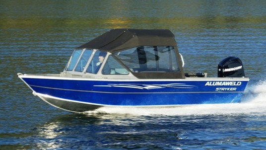 Alumaweld Stryker Sport 18 ft