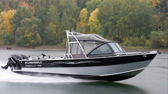 Alumaweld Formula Vee Outboard 22 ft