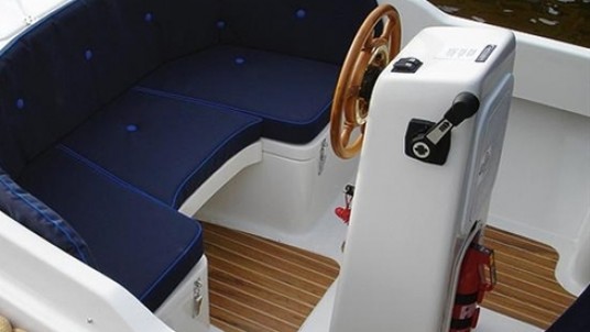 Crescent Allure 17