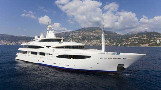 CRN 57m M/Y Romance