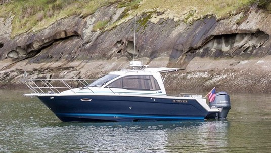 Fluid Motion Cutwater C-242 Coupe