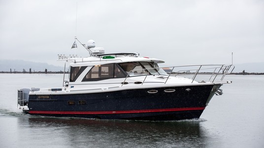 Fluid Motion Cutwater C-302 Coupe