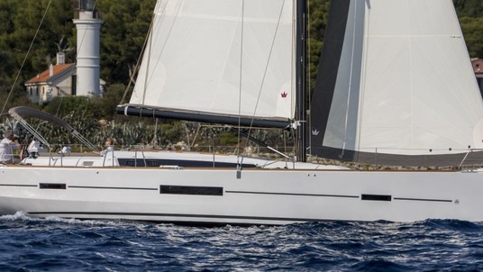 Dufour 520