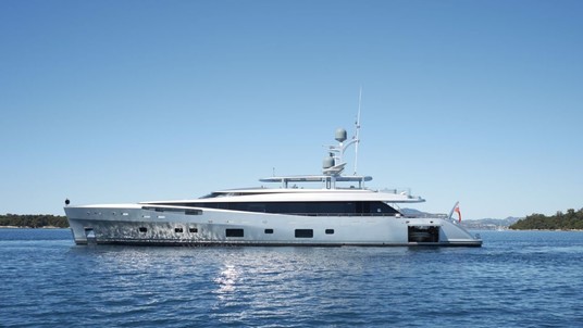 Feadship Como
