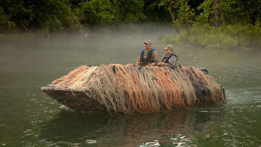 Lowe Roughneck RX1860 Waterfowl