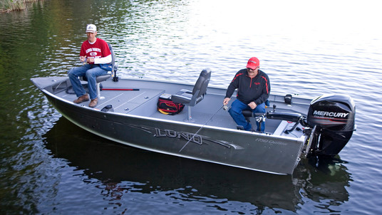 Lund Boats 1750 Outfitter Tiller