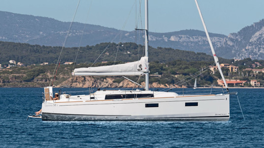 Beneteau Oceanis 38.1