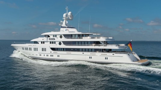 Lurssen Aurora