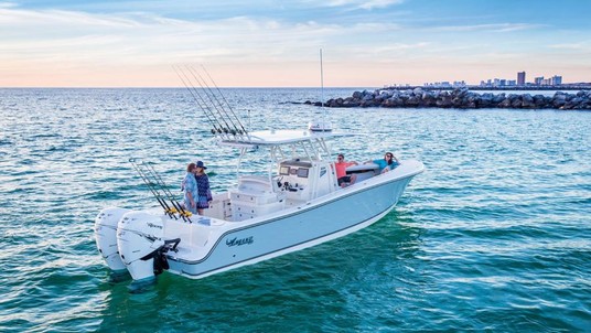 Mako 334 CC Bluewater Family Edition