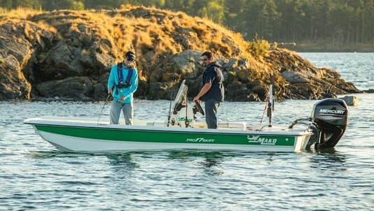 Mako Pro Skiff 17 CC