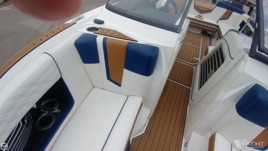 Super Air Nautique G23