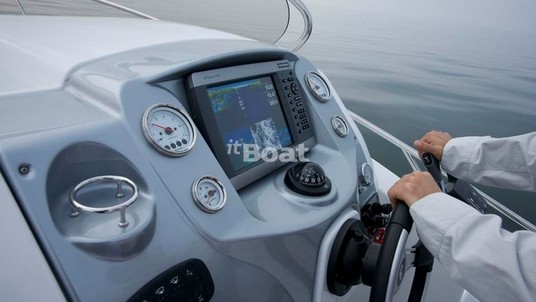 Beneteau Flyer 850 Sun Deck