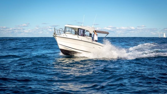 Parker 660 Pilothouse