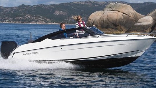 Parker 630 Day Cruiser