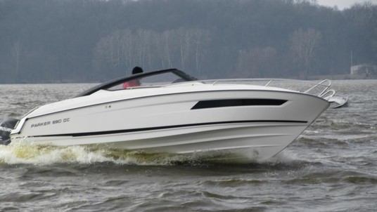 Parker 690 Day Cruiser