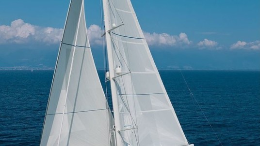 Perini Navi Fivea
