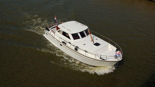 RealShips Courage 35