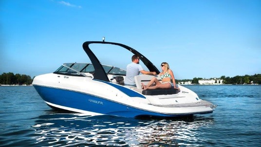 Rinker 26QX Sterndrive