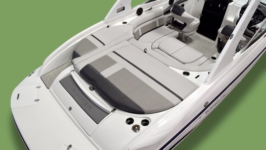 Rinker 26QX Sterndrive