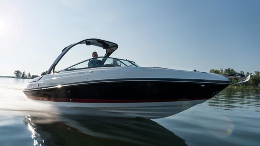 Rinker 29QX Sterndrive