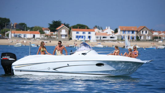 Beneteau Flyer 750 Sun Deck