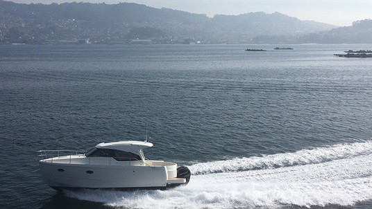 Rodman Spirit 31 Hardtop Outboard