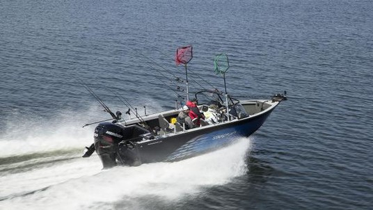 Starcraft Marine Fishmaster 210